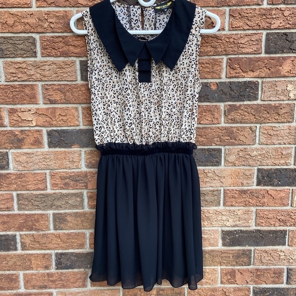 Angel Eye Dresses & Skirts - 🍀3 for $25🍀Angel Eye London Black and Animal Print Dress with Collar Size M